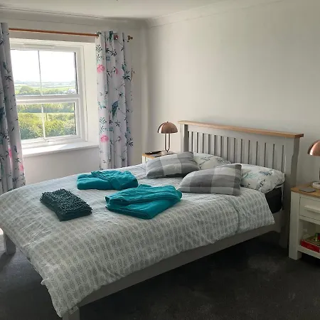 منزل ريفي Burrow Park Farmhouse *